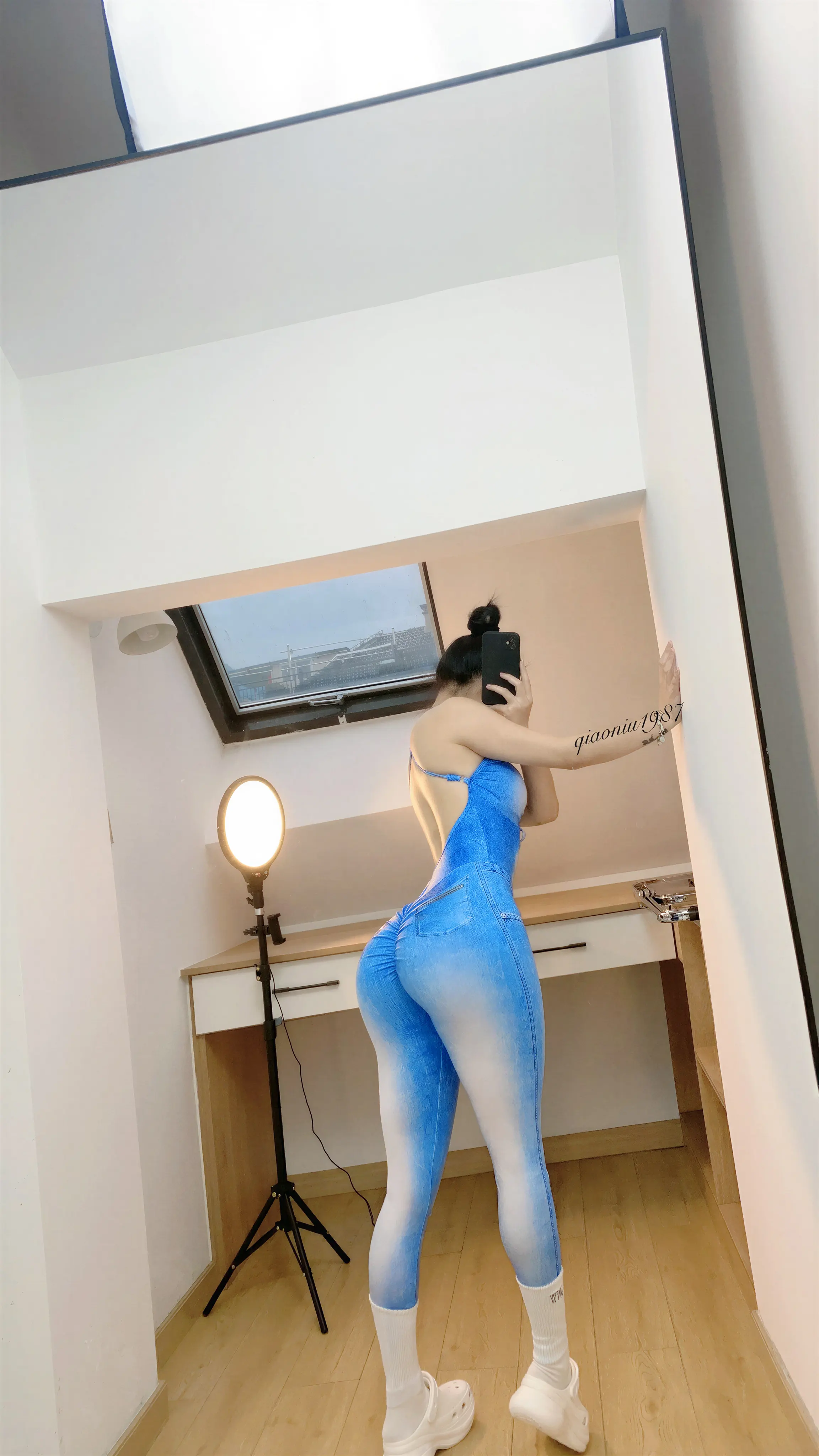 俏妞qiaoniuTT – 牛仔紧身系列 9P